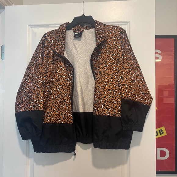 Nike Jackets & Blazers - Nike Leopard Colorblock Wind Breaker